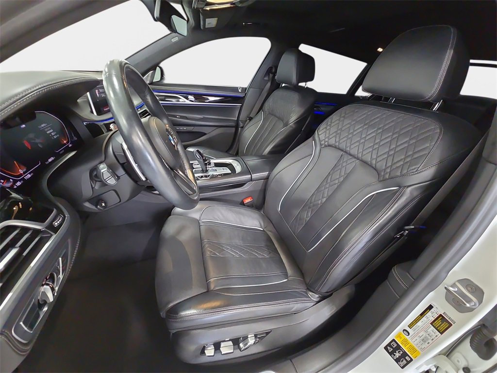 Used 2020 BMW 750i xDrive w/ Autobahn Package image 14