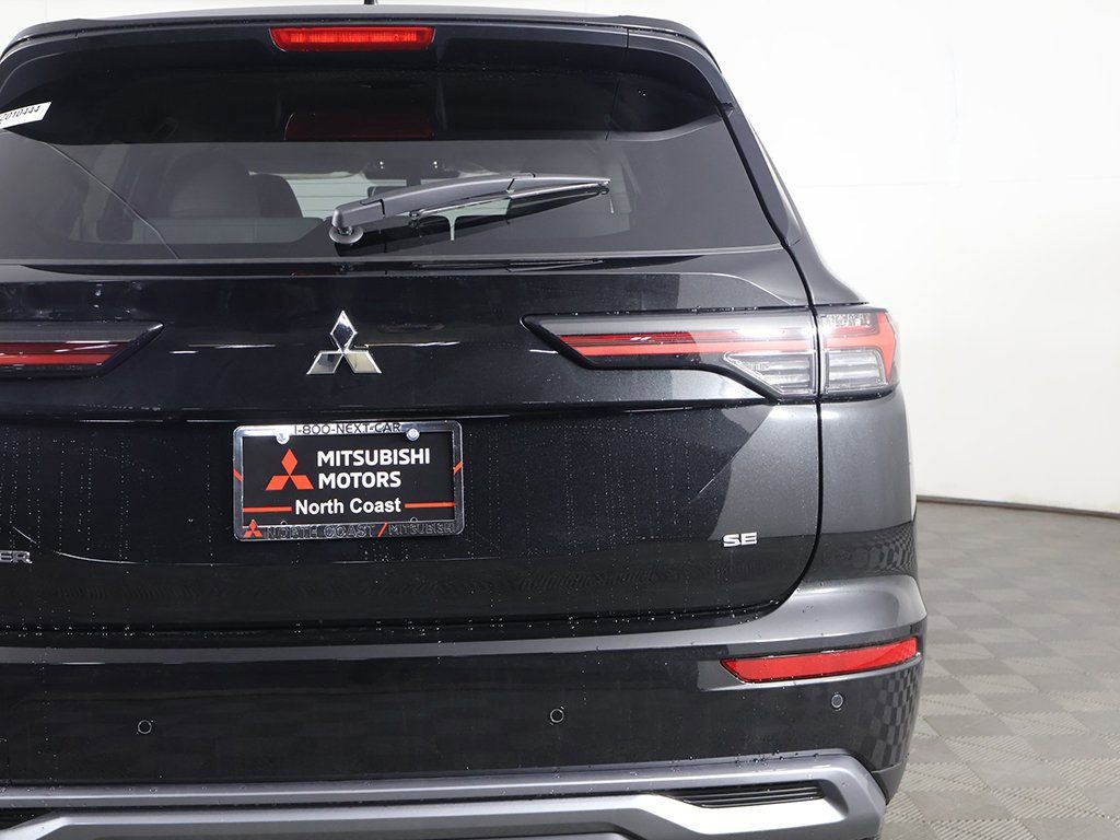 New 2026 Mitsubishi Outlander SE FWD image 18