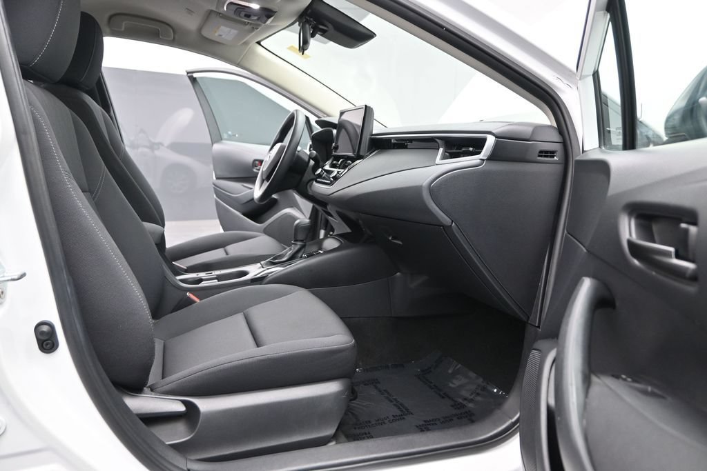 Used 2023 Toyota Corolla LE FWD image 17