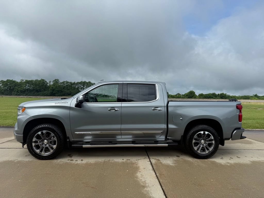 Used 2026 Chevrolet Silverado 1500 High Country w/ Technology Package AWD/4WD image 8