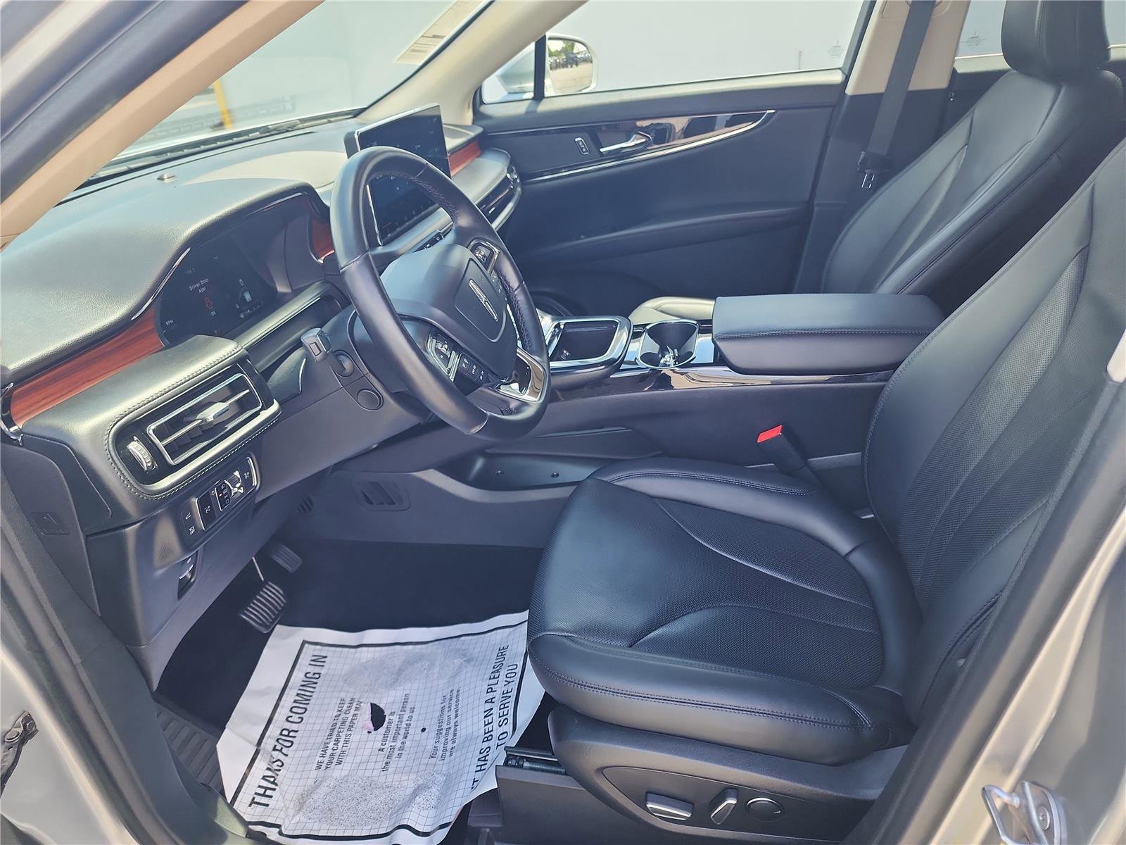 Used 2022 Lincoln Nautilus Reserve image 13