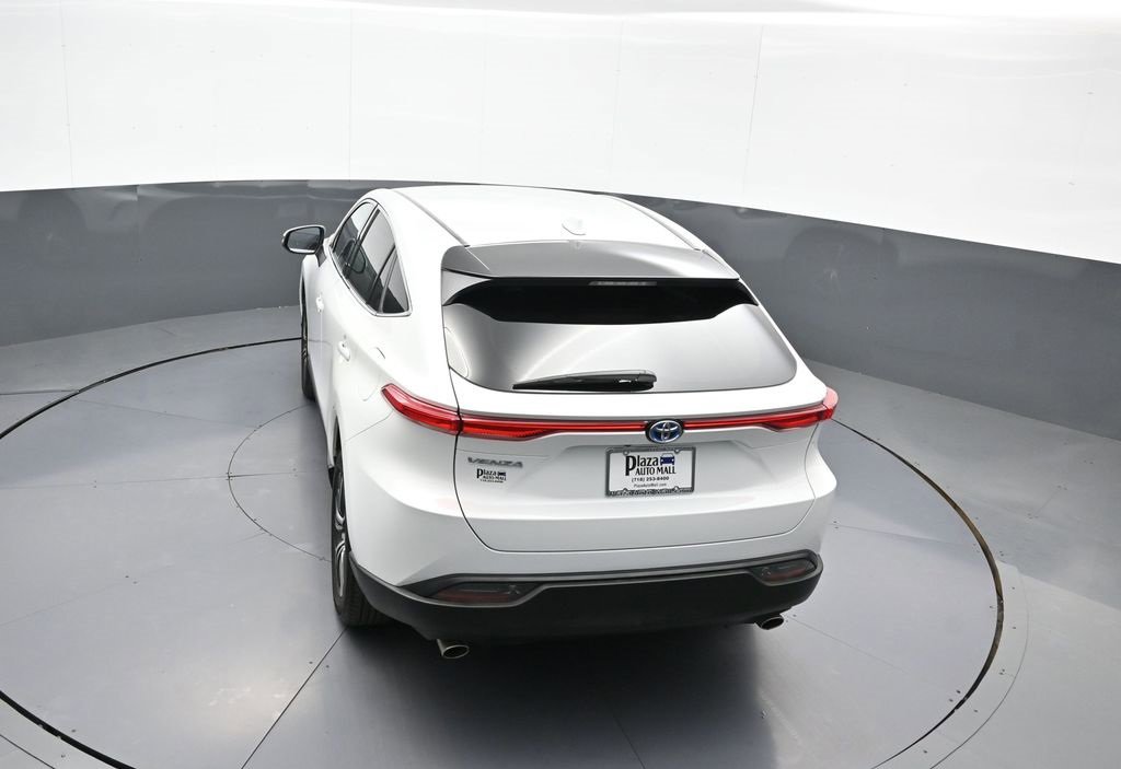 Certified 2024 Toyota Venza LE image 38