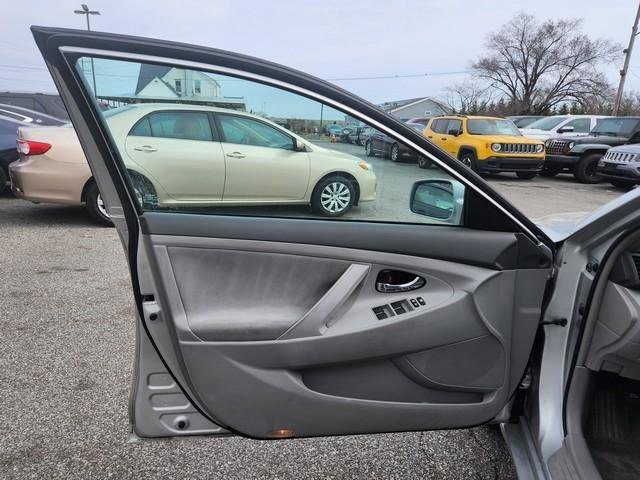 Used 2011 Toyota Camry LE w/ LE Extra-Value Pkg FWD image 9