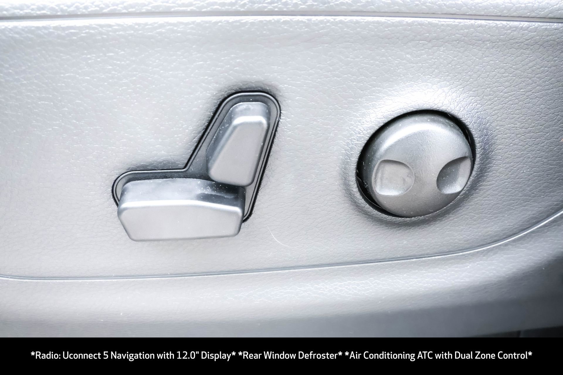 New 2026 RAM 1500 4x4 Crew Cab image 7