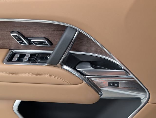 Used 2025 Land Rover Range Rover Long Wheelbase SE image 24