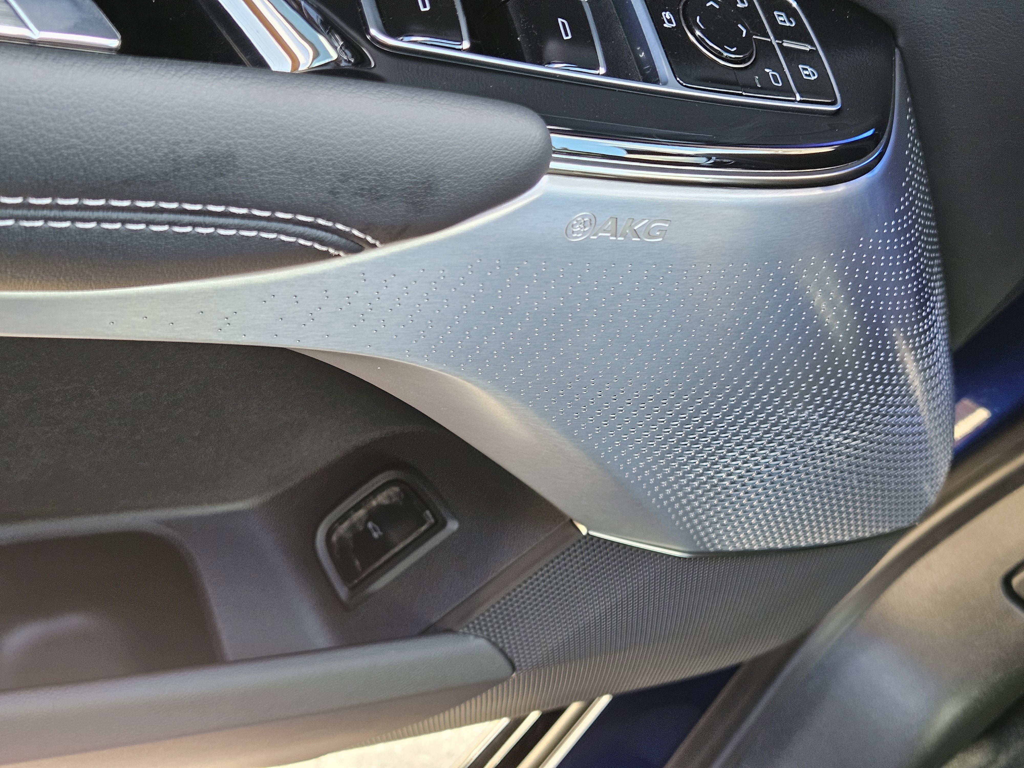 New 2026 Cadillac Lyriq V image 22