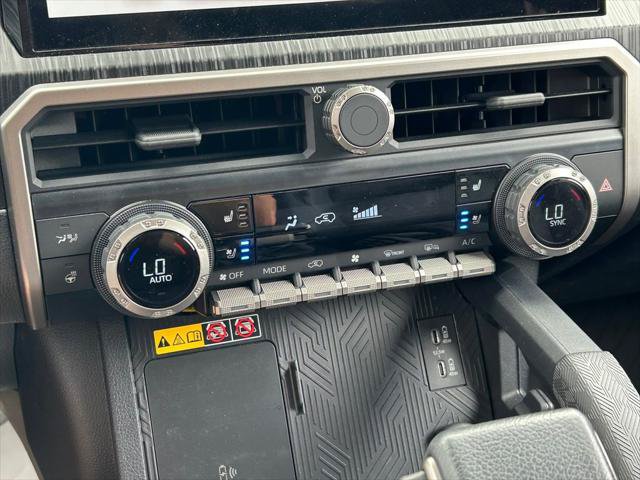 Certified 2025 Toyota 4Runner Platinum AWD/4WD image 38
