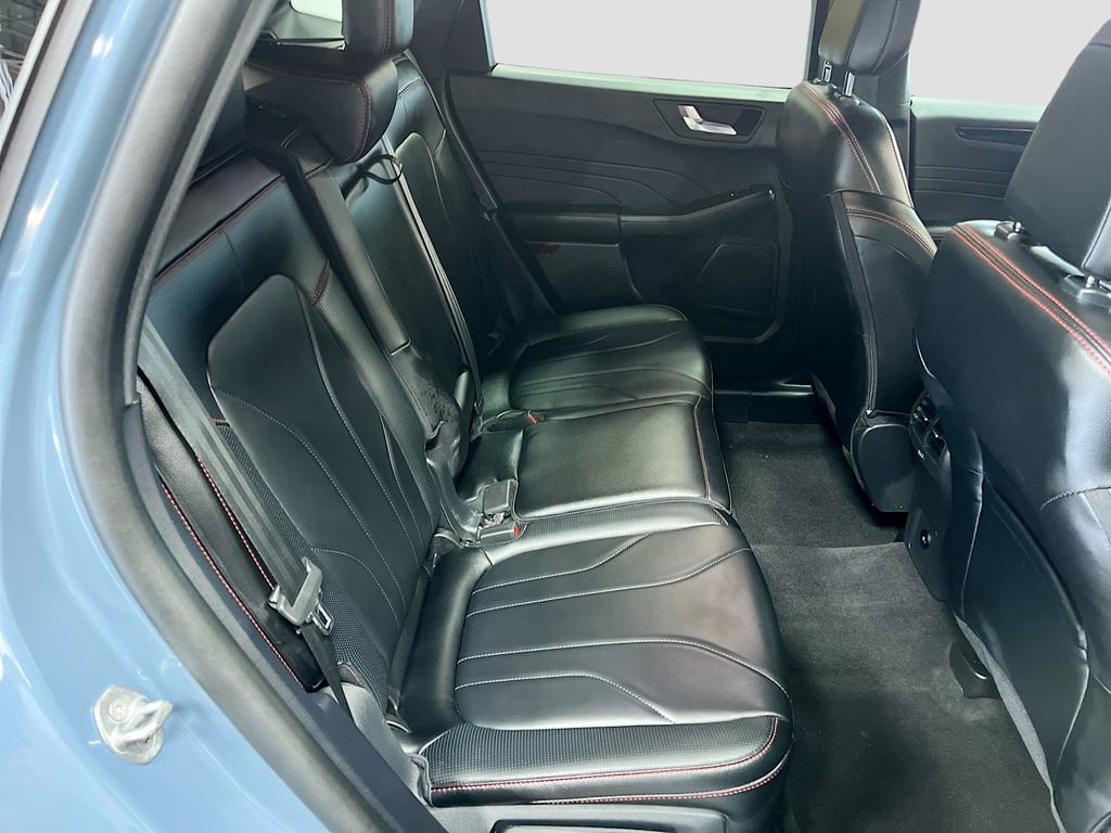Used 2025 Ford Escape ST-Line Elite w/ Premium Technology Package image 28