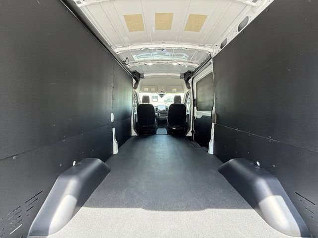 New 2026 Ford Transit 250 148 Medium Roof w/ Load Area Protection Package RWD image 19
