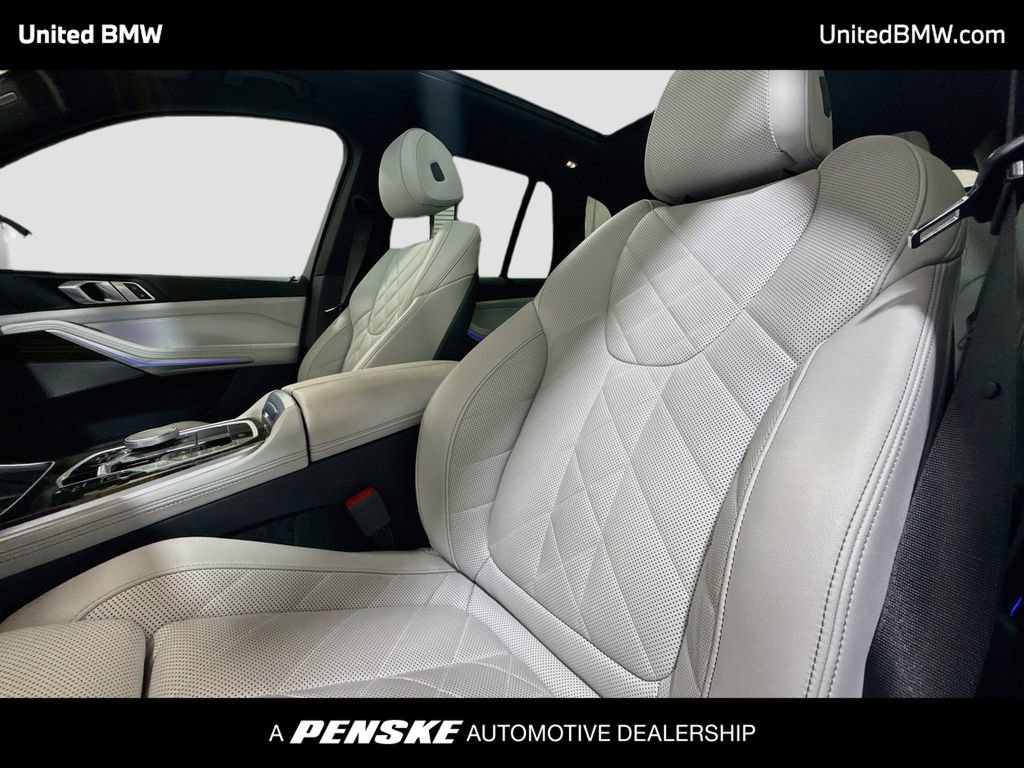 Certified 2024 BMW X5 sDrive40i w/ Premium Package RWD image 12