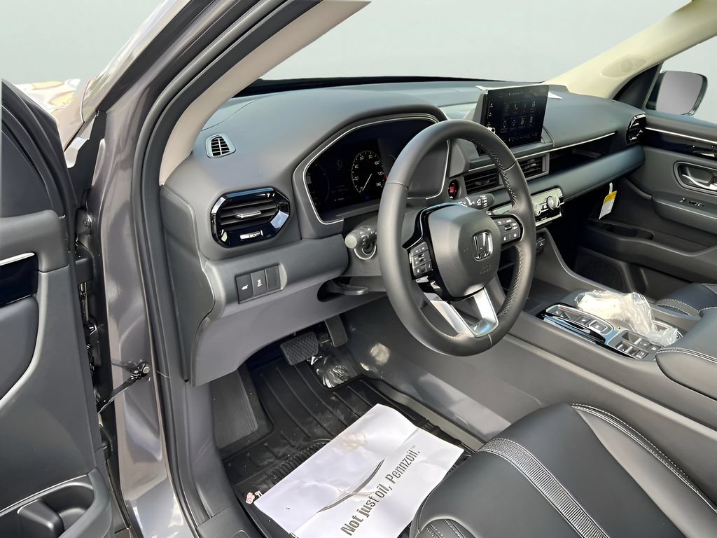 Used 2025 Honda Pilot EX-L image 13