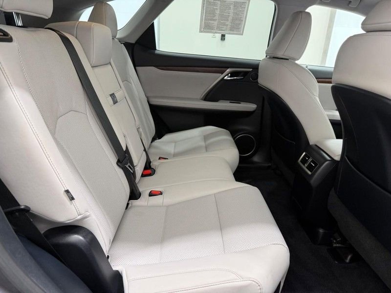 Used 2022 Lexus RX 350L Premium w/ Premium Package image 8