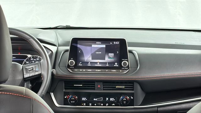 Certified 2025 Nissan Rogue SV AWD/4WD image 17