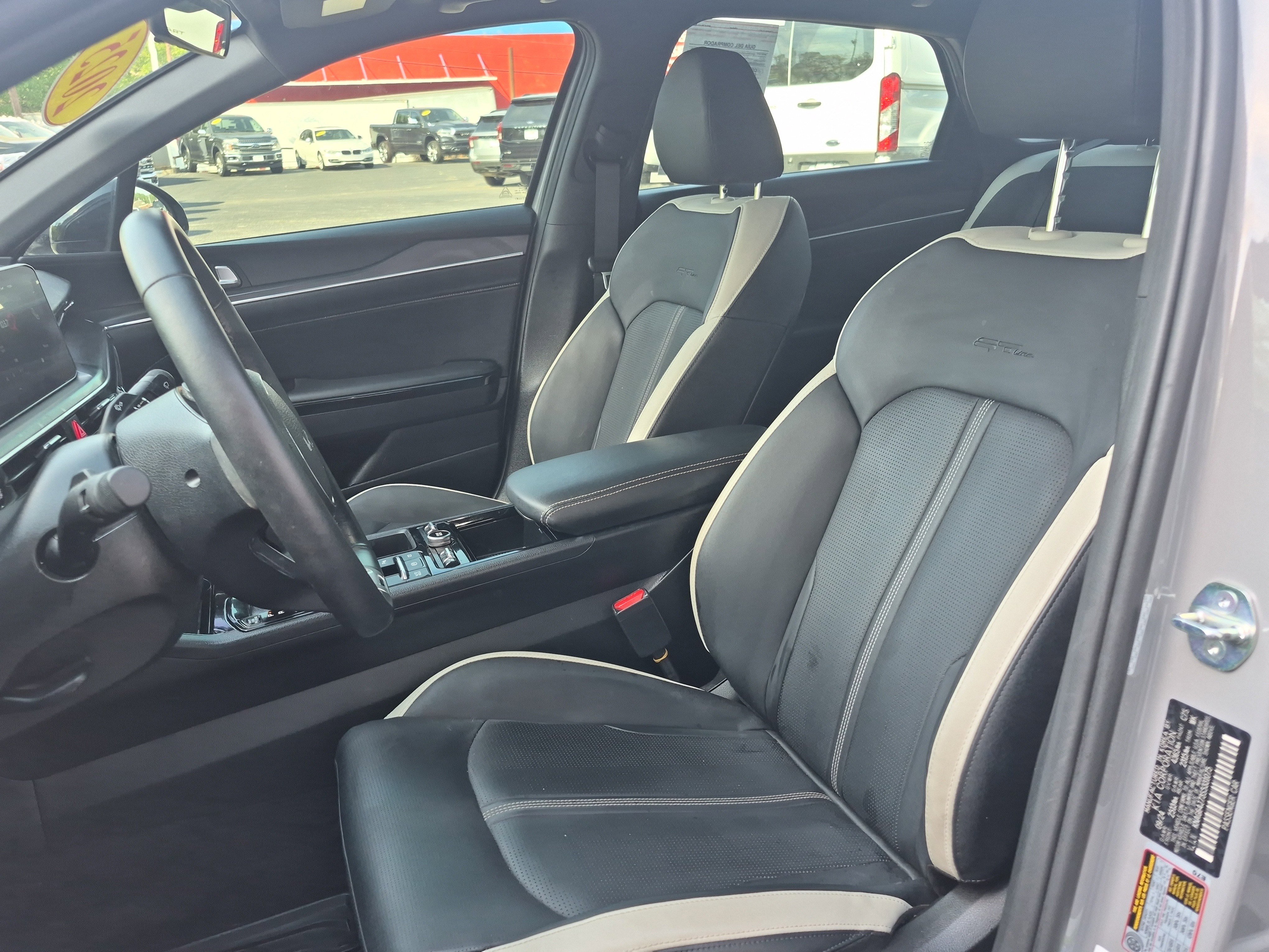 Used 2025 Kia K5 GT-Line w/ GT-Line Premium Package image 11