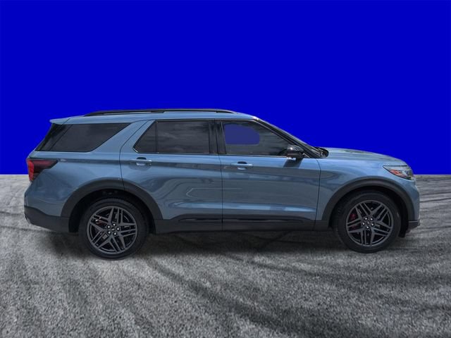 Certified 2025 Ford Explorer ST AWD/4WD image 3