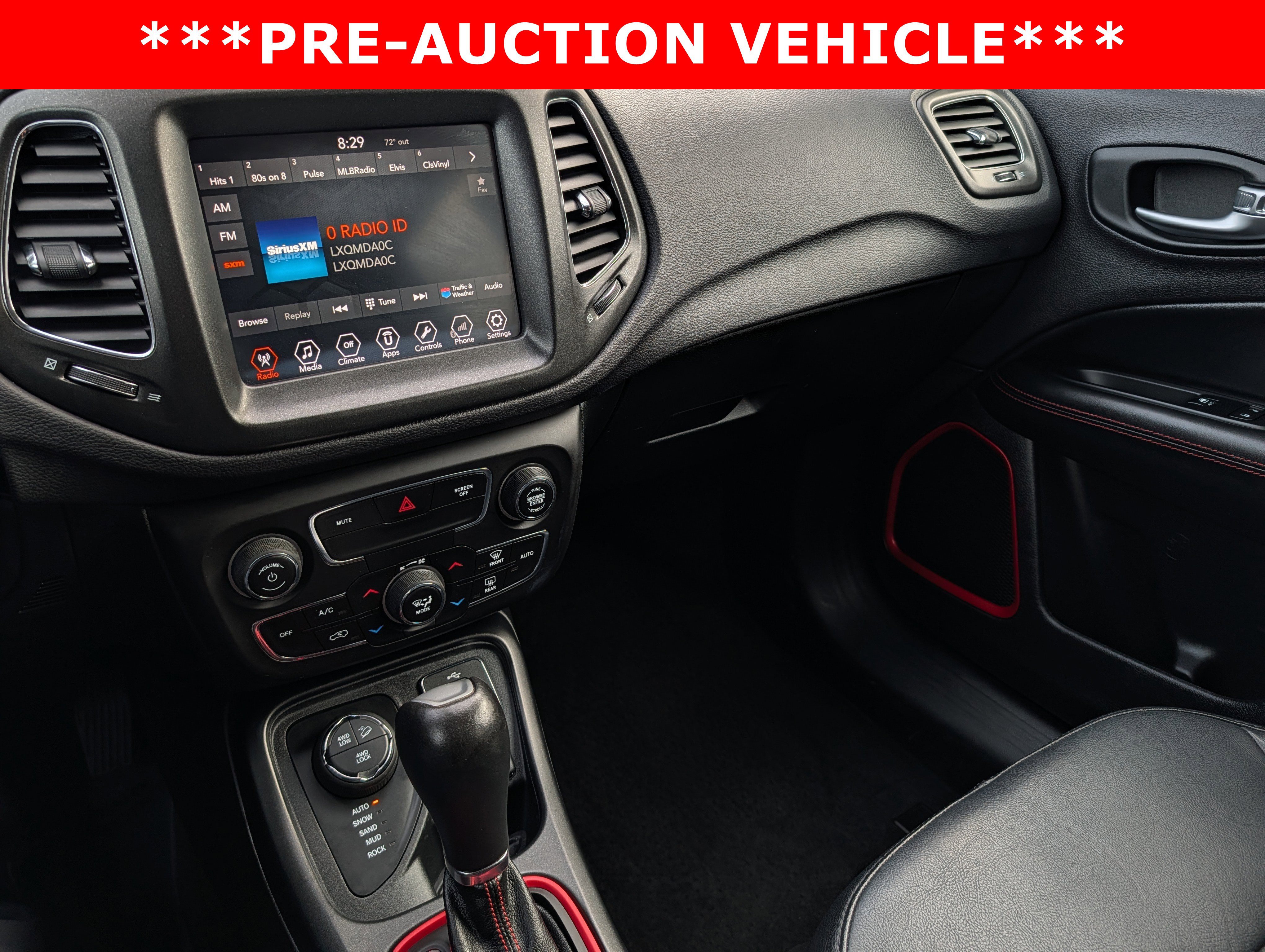 Used 2018 Jeep Compass Trailhawk w/ Leather Interior Group AWD/4WD image 30