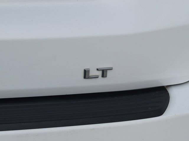 Used 2021 Chevrolet Suburban LT image 13