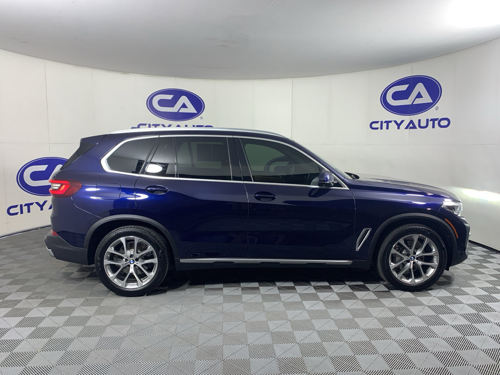 Used 2020 BMW X5 xDrive40i w/ Premium Package AWD/4WD image 2