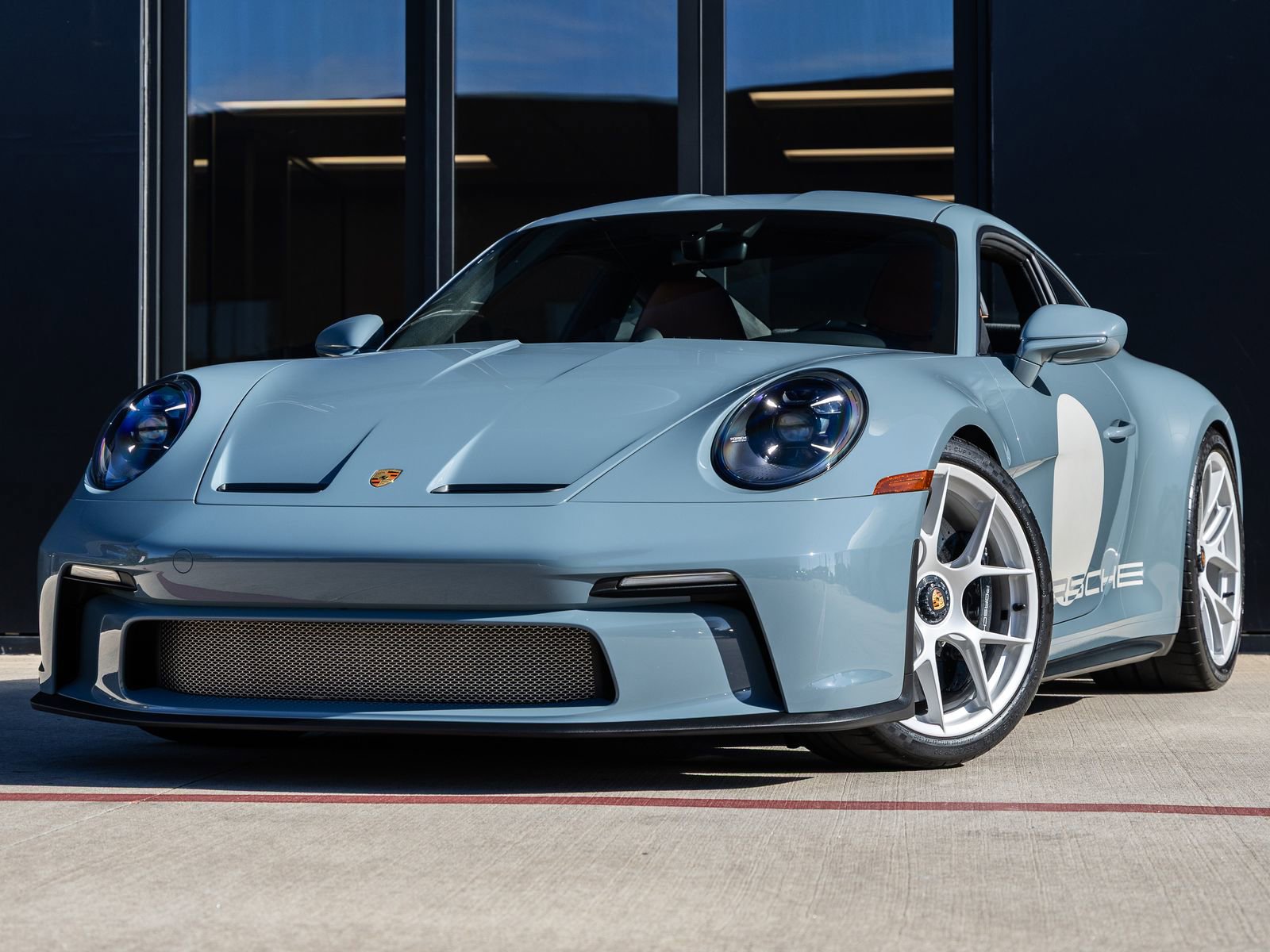Certified 2024 Porsche 911 GT3 RS RWD image 1