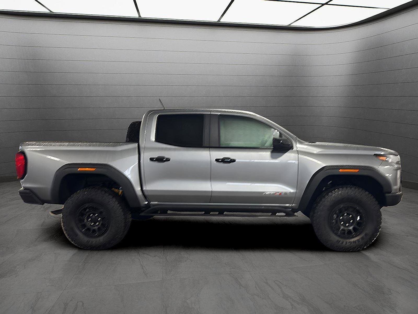 New 2025 GMC Canyon AT4 w/ AT4X AEV Edition image 7