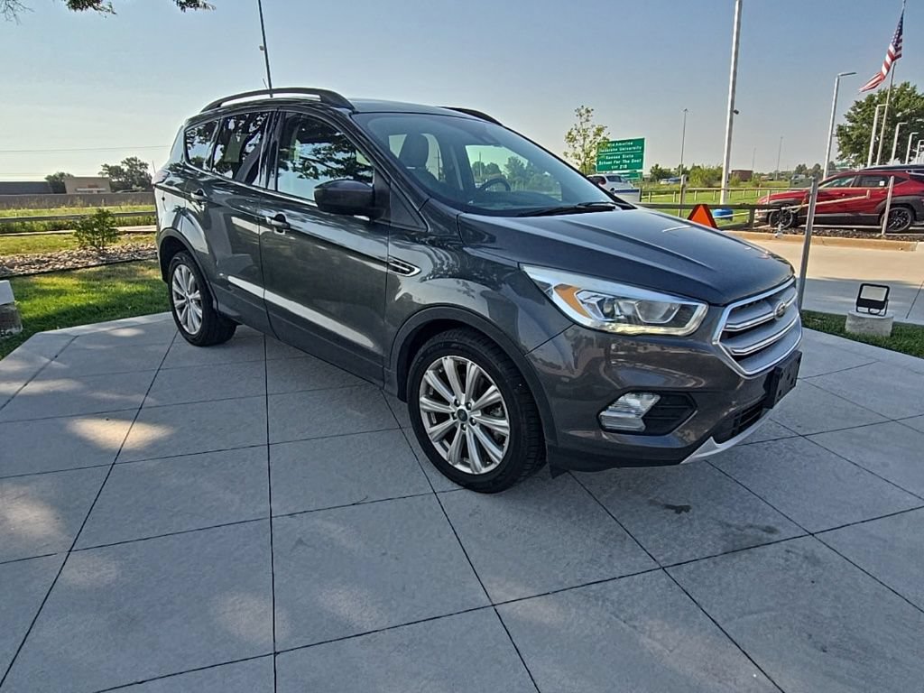 Used 2019 Ford Escape SEL AWD/4WD image 2
