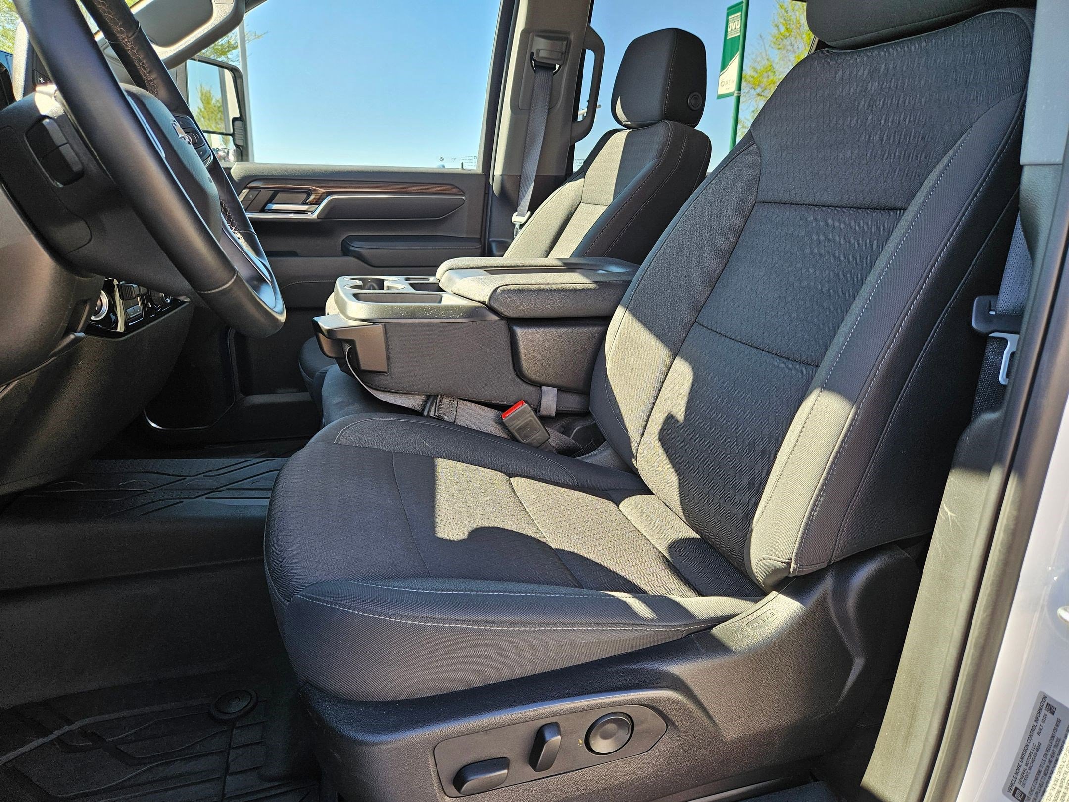 Used 2024 Chevrolet Silverado 3500 LT w/ Convenience Package image 18