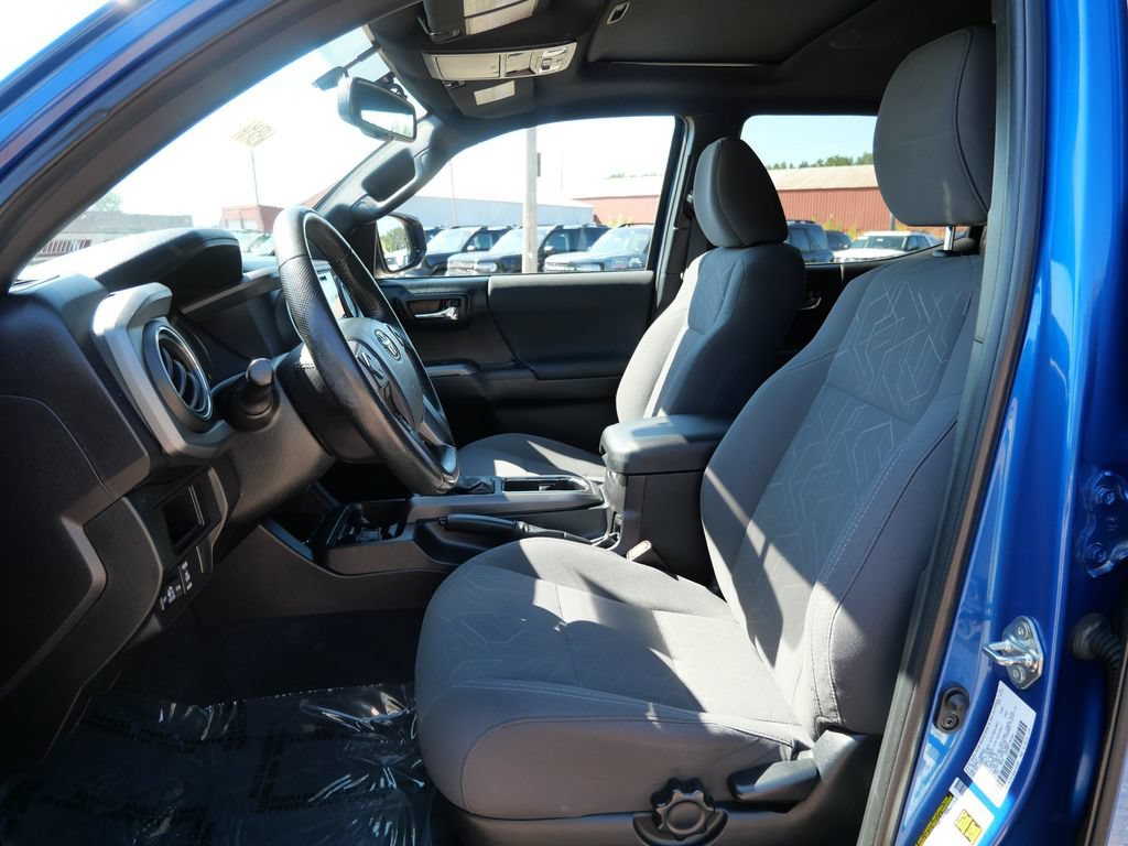 Used 2016 Toyota Tacoma TRD Sport AWD/4WD image 20