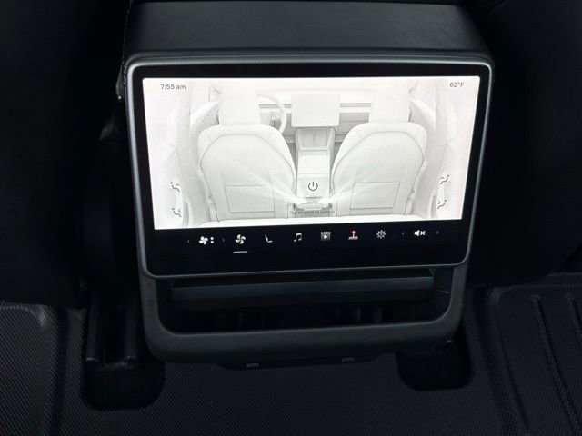 Used 2024 Tesla Model 3 Standard Range image 35