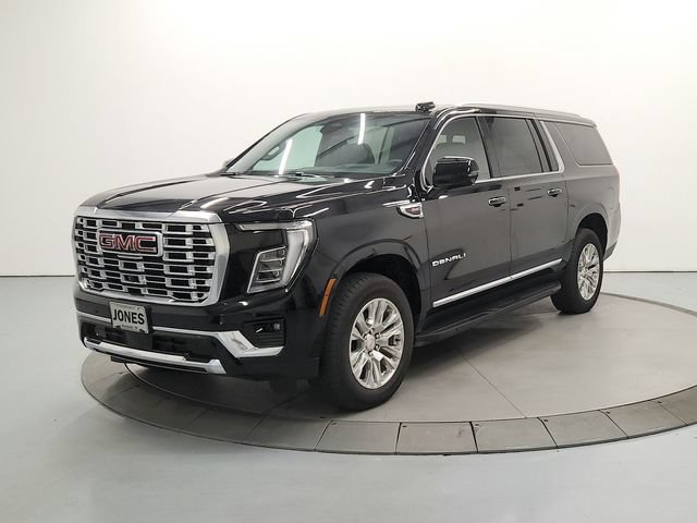 Used 2025 GMC Yukon XL Denali AWD/4WD image 4