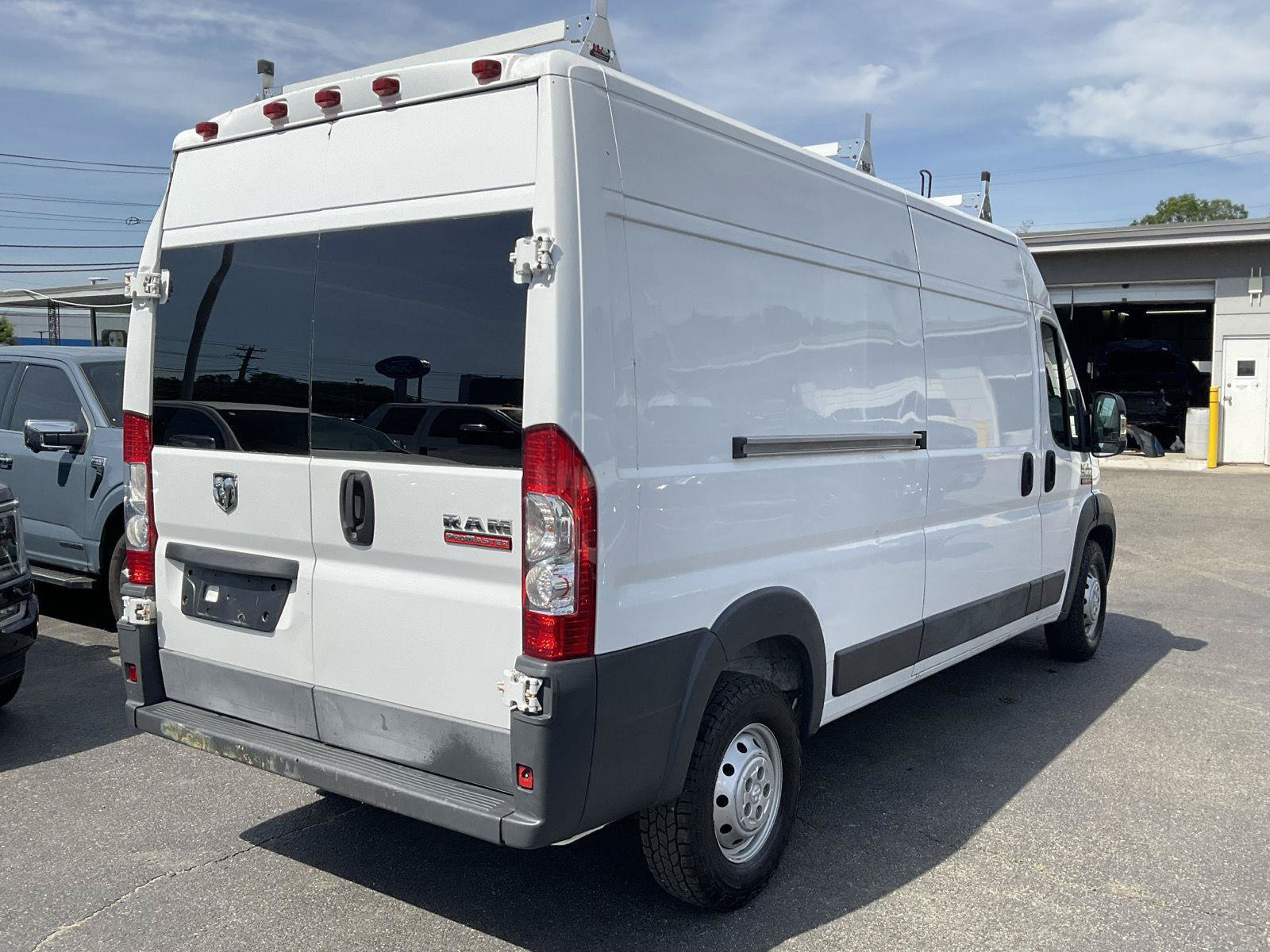 Used 2017 RAM ProMaster 2500 FWD image 5