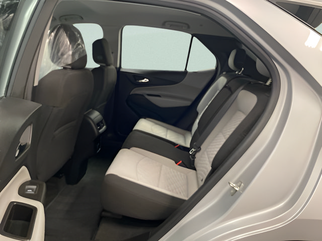 Used 2018 Chevrolet Equinox LS AWD/4WD image 18