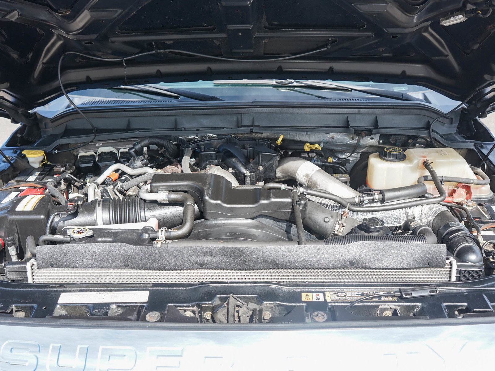 Used 2016 Ford F250 Lariat w/ Lariat Ultimate Package AWD/4WD image 29