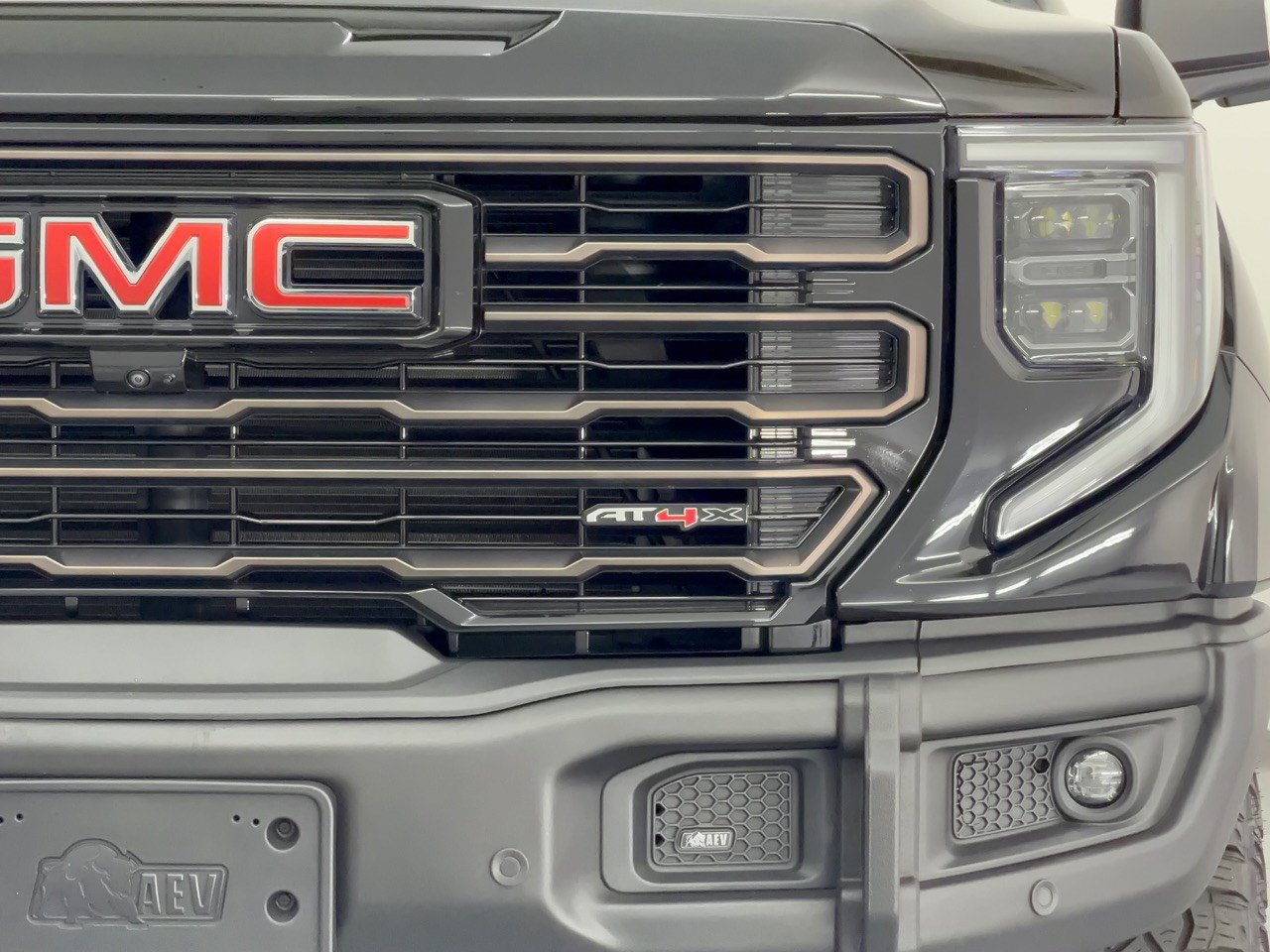 Used 2026 GMC Sierra 1500 AT4X AWD/4WD image 12