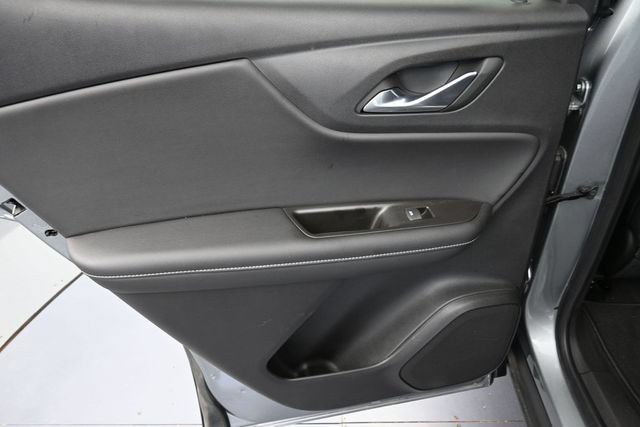 Used 2024 Chevrolet Blazer LT w/ Midnight/Sport Edition FWD image 26