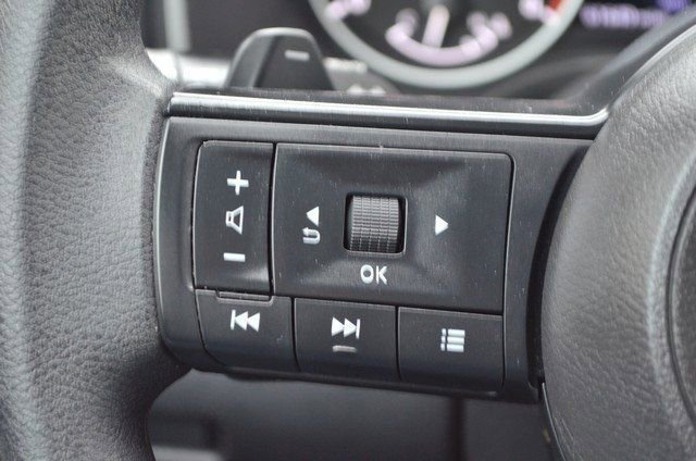 Used 2024 Nissan Rogue S image 20