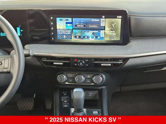 Certified 2025 Nissan Kicks SV AWD/4WD image 29