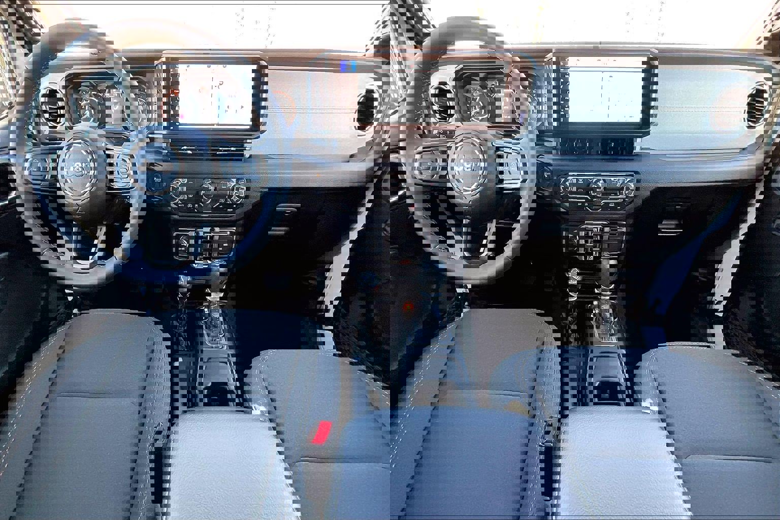 Used 2025 Jeep Wrangler Sport S image 14