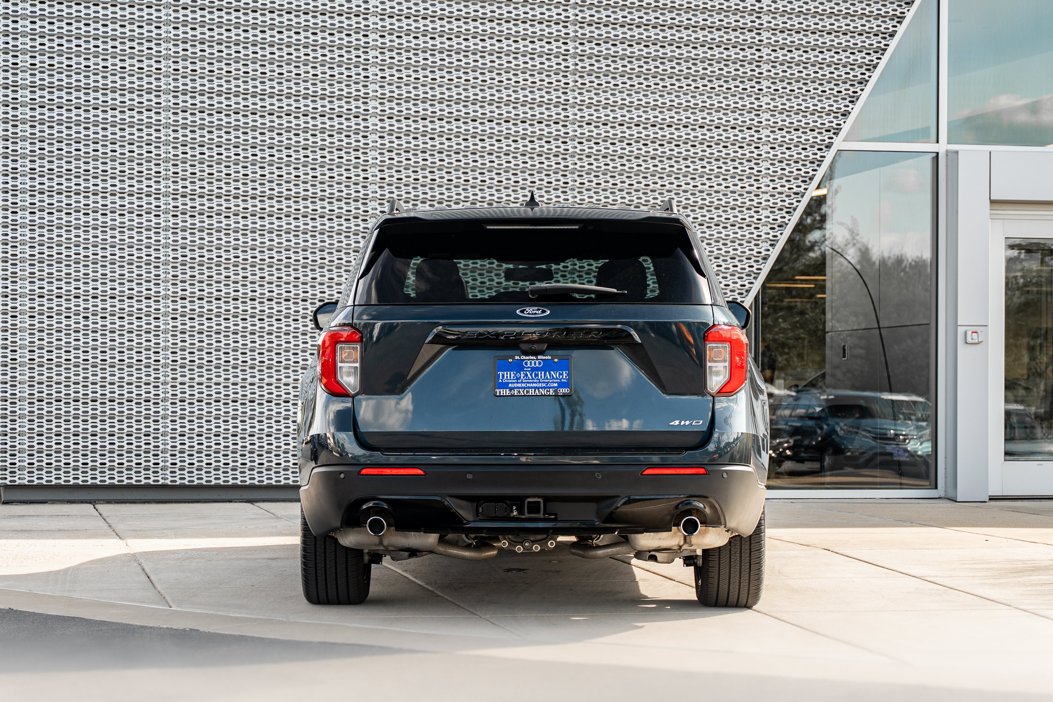 Used 2023 Ford Explorer ST-Line w/ Class IV Trailer Tow Package AWD/4WD image 26