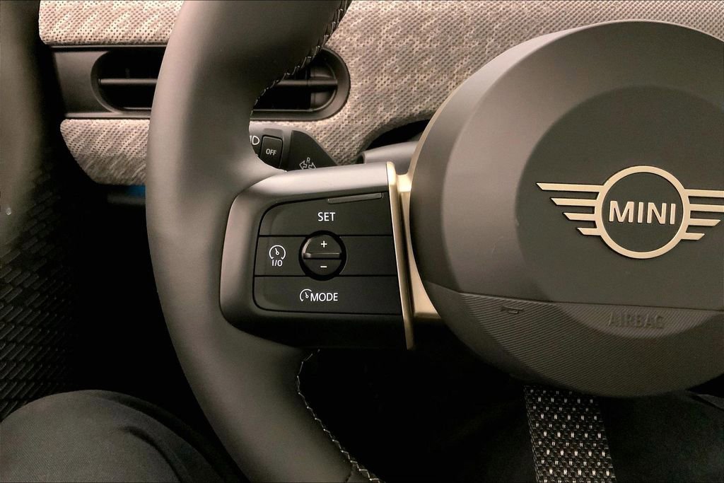 Used 2025 MINI Cooper S image 18