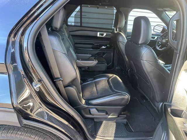 Used 2023 Ford Explorer ST image 32