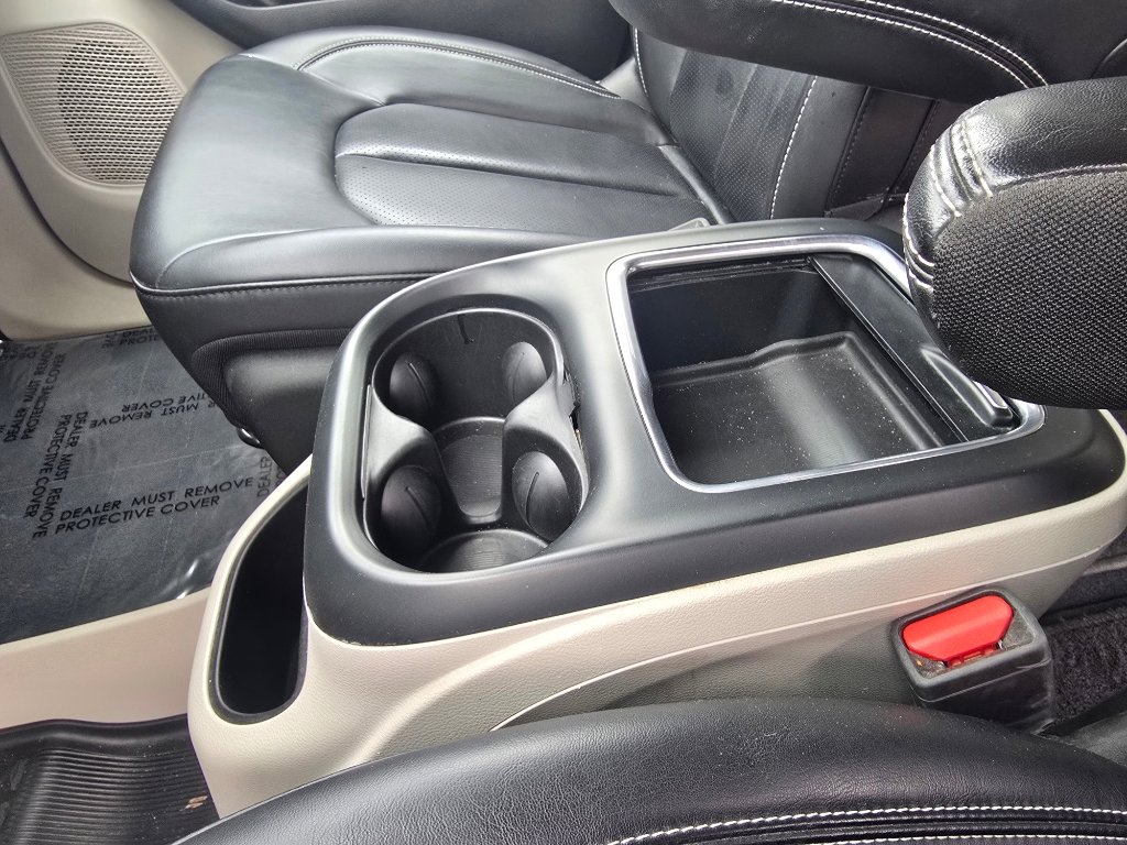 Used 2023 Chrysler Pacifica Touring-L image 23