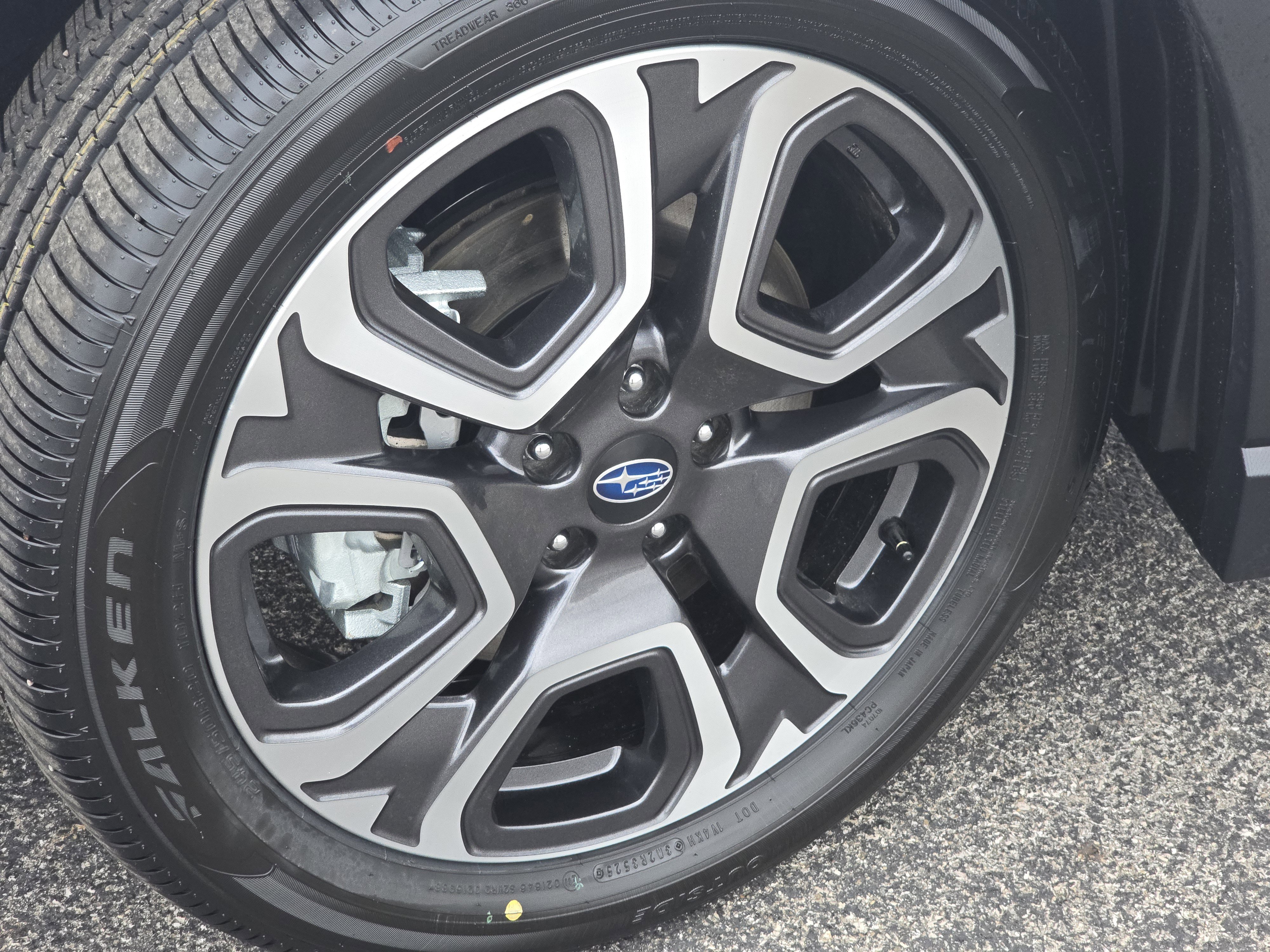 New 2026 Subaru Ascent Limited image 14