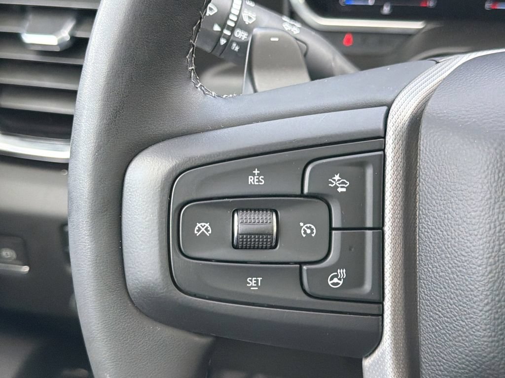 Used 2023 GMC Sierra 1500 Denali w/ Technology Package AWD/4WD image 9