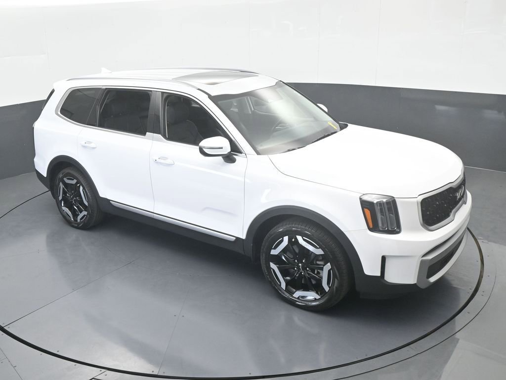 Used 2023 Kia Telluride EX image 58
