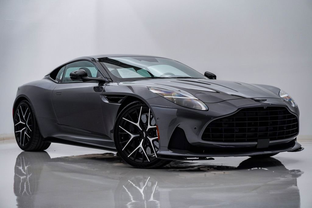 Used 2025 Aston Martin DB12 Coupe RWD video 1