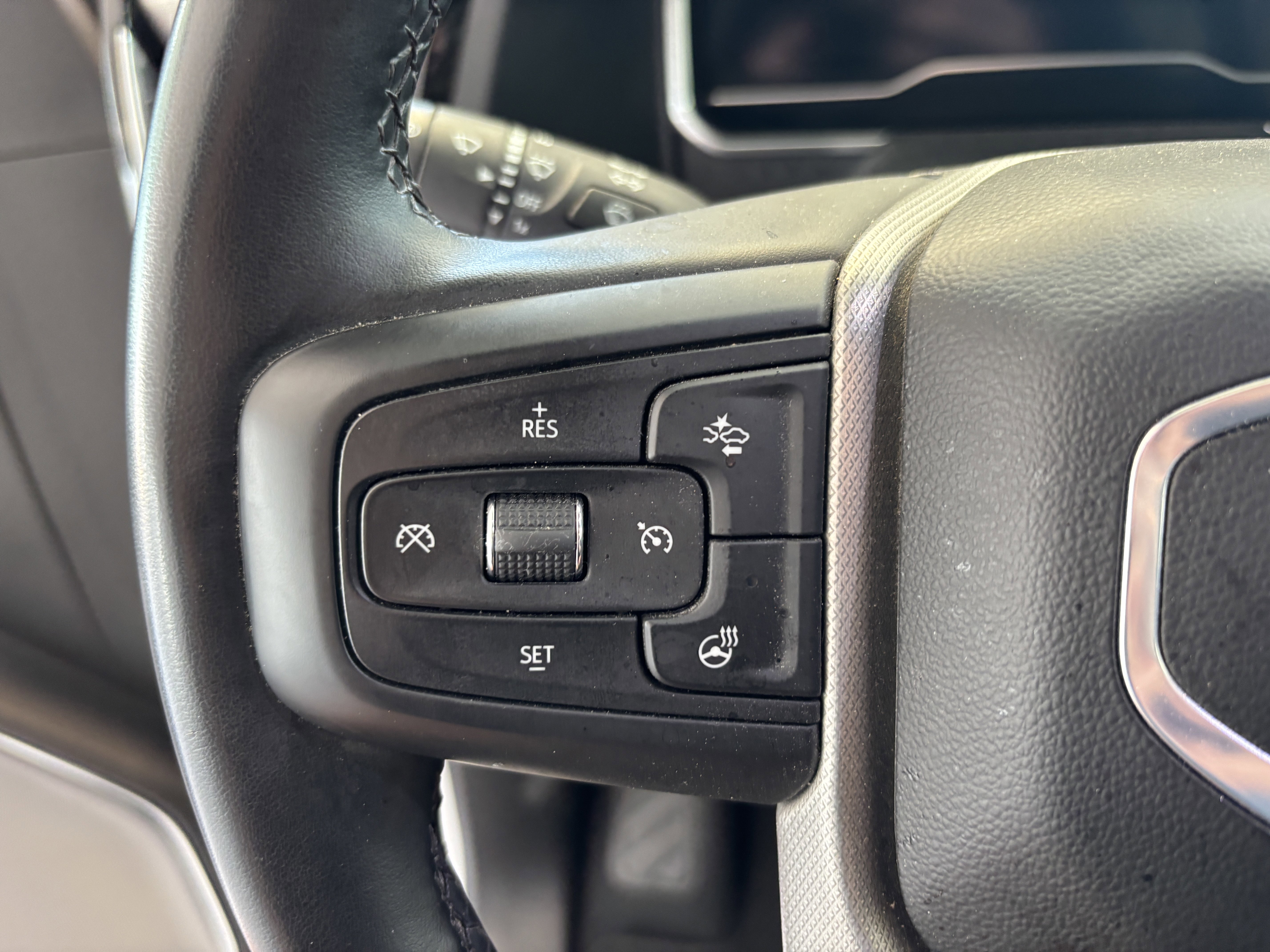 Used 2024 GMC Sierra 2500 Denali w/ Denali Reserve Package image 11