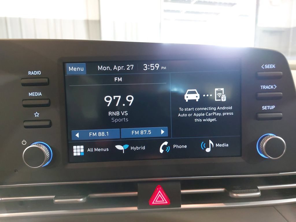 Used 2025 Hyundai Elantra Hybrid FWD image 22