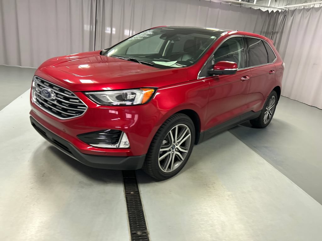 Used 2021 Ford Edge Titanium w/ Class II Trailer Tow Package AWD/4WD image 3