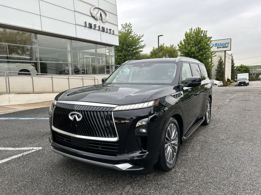 Certified 2025 INFINITI QX80 Sensory AWD/4WD image 4