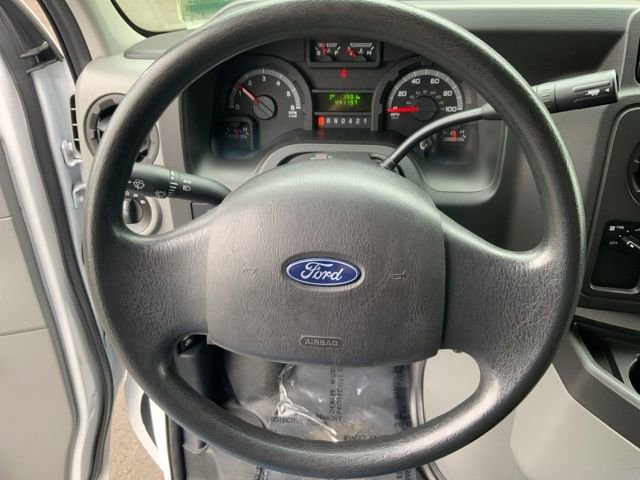 Used 2018 Ford E-450 and Econoline 450 Super Duty w/ Exterior Upgrade Package RWD image 15